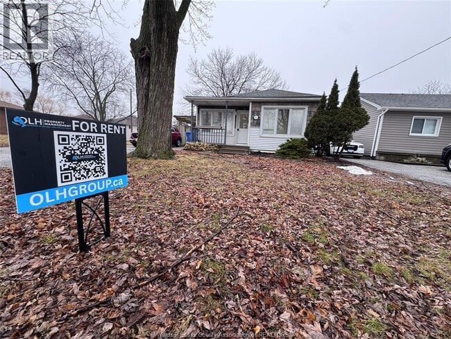 Photo - 3002 Byng Rd