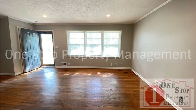 Photo - Charming 4 Bedroom Home with Finished Basement!