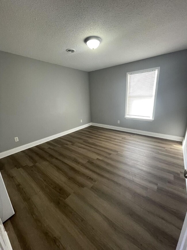 Photo - "Charming 2-Bedroom Retreat on Hutchens Rd...