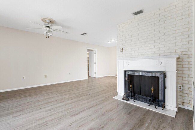 Photo - Welcome to Nature's Paradise!