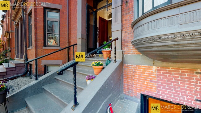 Photo - 396 Beacon St