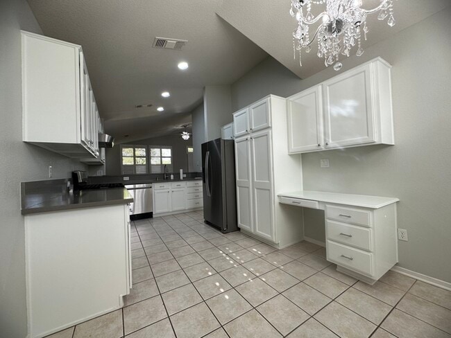 Beautiful 2-bedroom, 2-bathroom Home