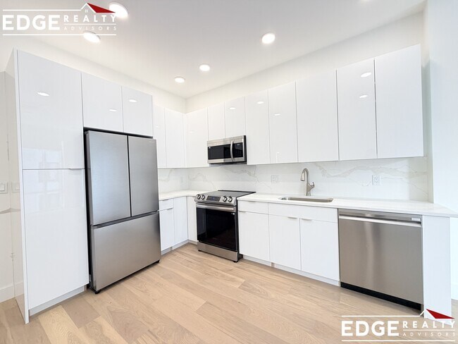 Photo - 157 Murdock St