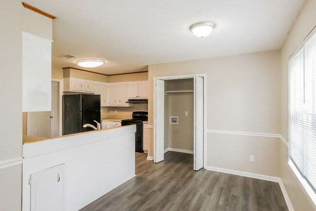 Photo - 3513 Hilltop Dr