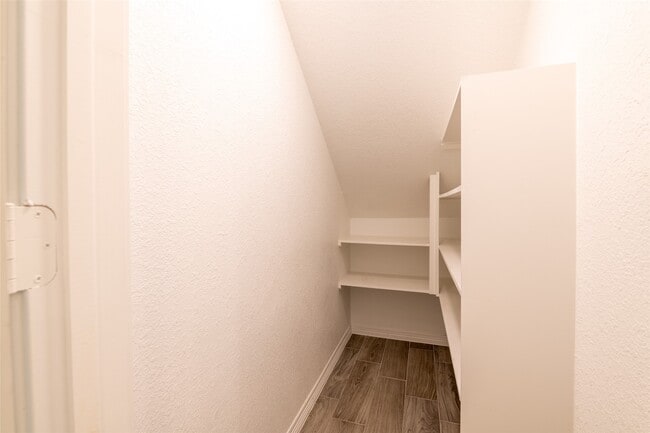 Building Photo - 25012 Armagh Rd