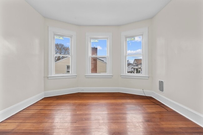 Photo - 448 Exeter St Unit 2