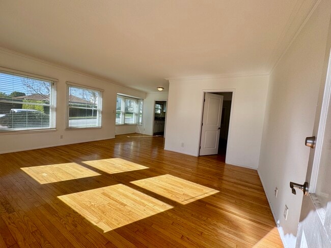 Photo - 6122 S Fairfax Ave