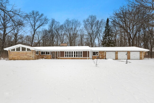 Building Photo - 23670 N Elm Rd