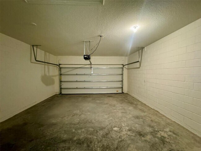 16085 Scarpetta St