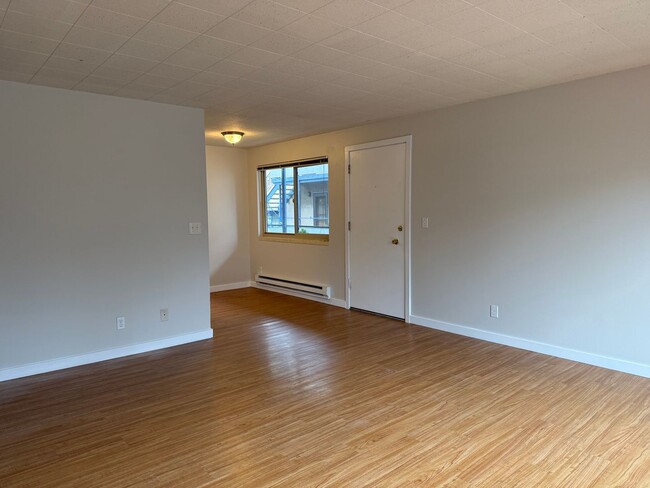 Photo - Twin Court - Ballard - Renovated Unit