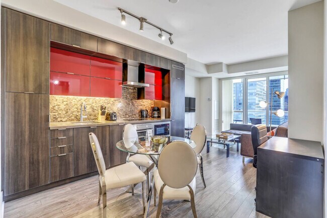 Photo - 300 Front St W Unit SI ID1471519P