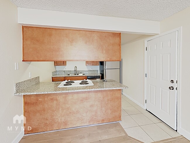 Photo - 6959 Greenback Ln Unidad B