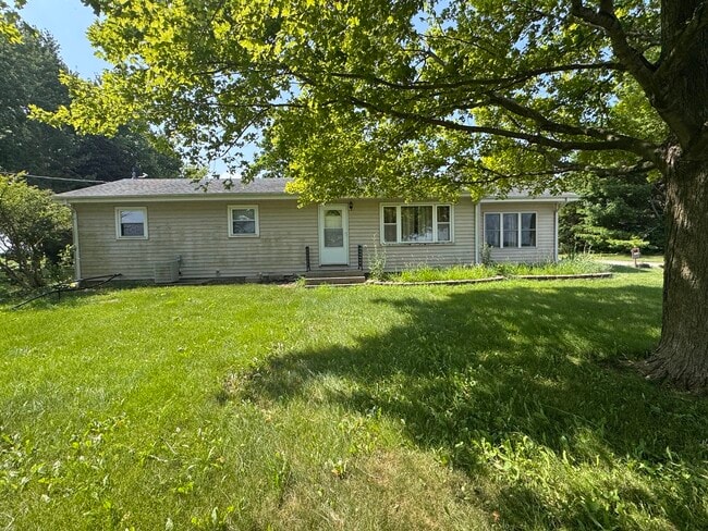 Building Photo - 10486 Melms Rd
