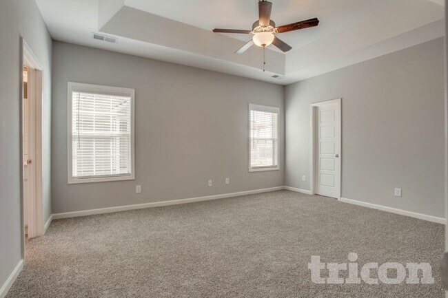 Photo - 718 W Coker Way