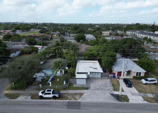 Photo - 707 NW 3rd Ave