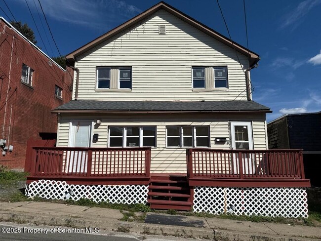 Building Photo - 210-212 Center Ave