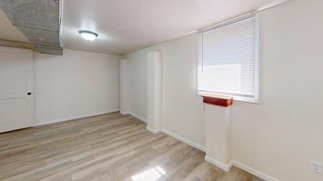 Photo - 106 Division St NW