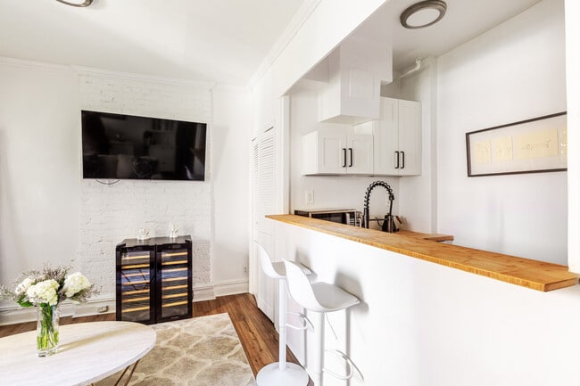 Photo - 177 Waverly Pl Unit FL2-ID1058254P