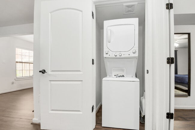 1912 Arbor St Unit 3