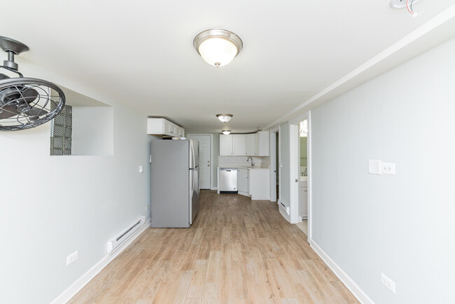 Photo - 1431 W Flournoy St Apartments Unit Garden