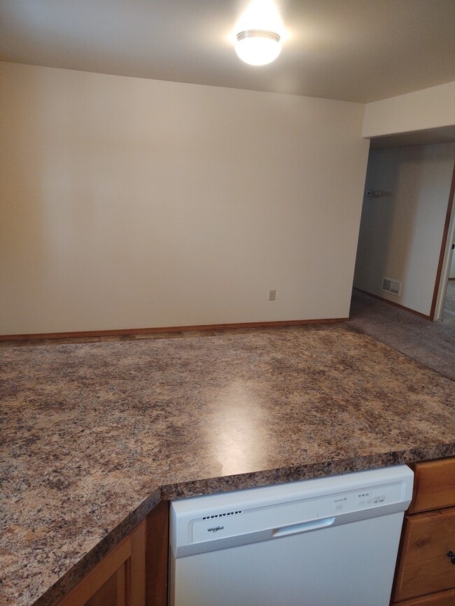 Photo - 811 W 3rd St