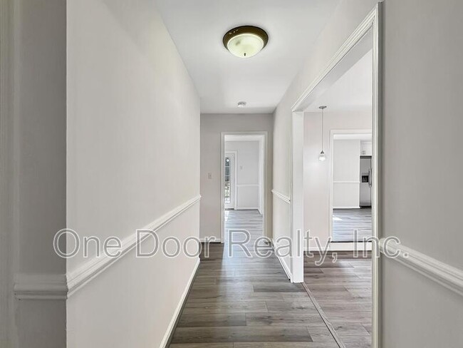 Photo - 106 Lexington Dr