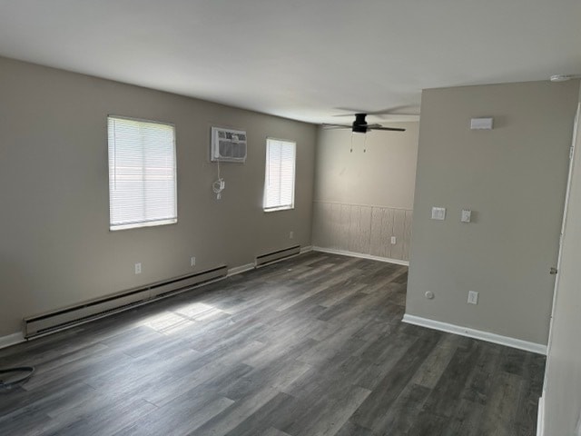 Living Room - 487 S Main St (Monroe, OH)