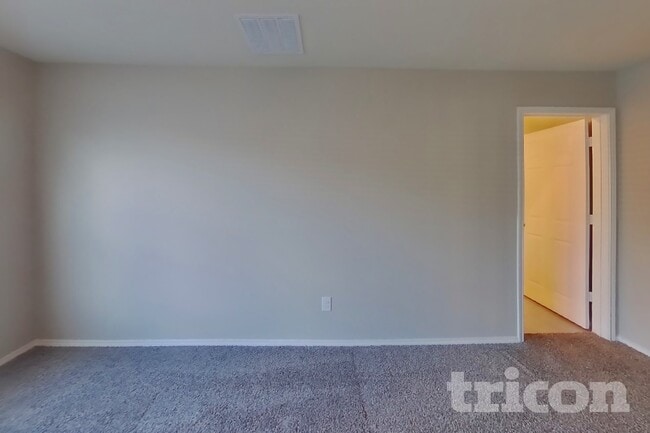 Photo - 1023 Spofford Dr