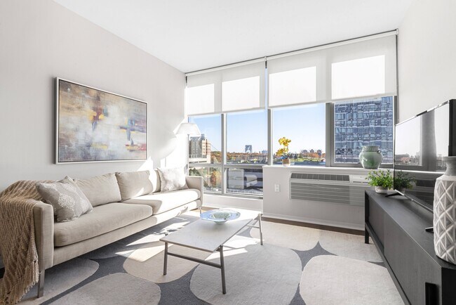 Photo - Hudson Lights