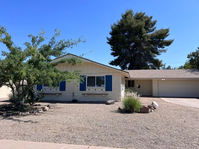 Photo - 3015 E Desert Cove Ave