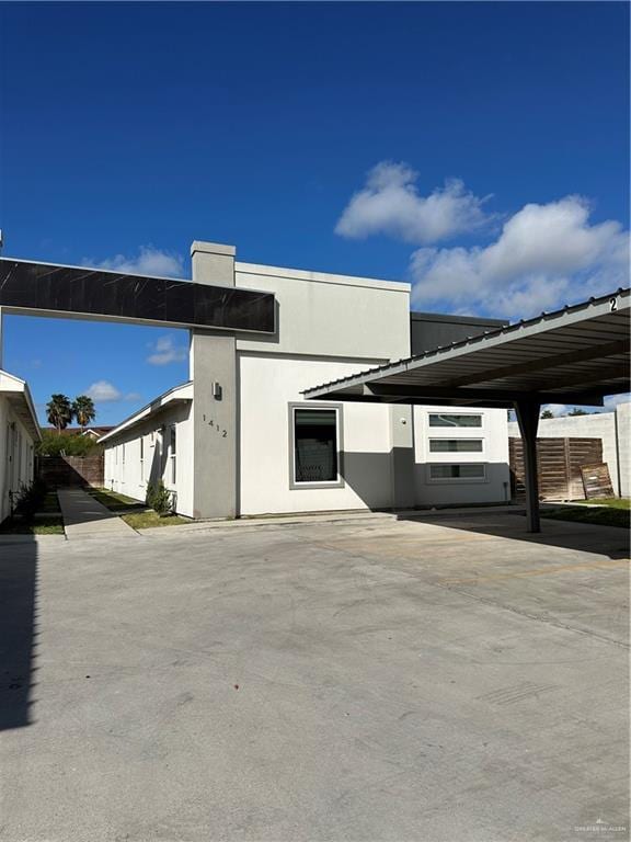 Building Photo - 13 South Dr