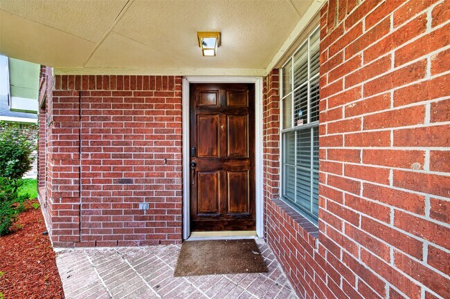 Photo - 16514 Camino Del Sol Dr