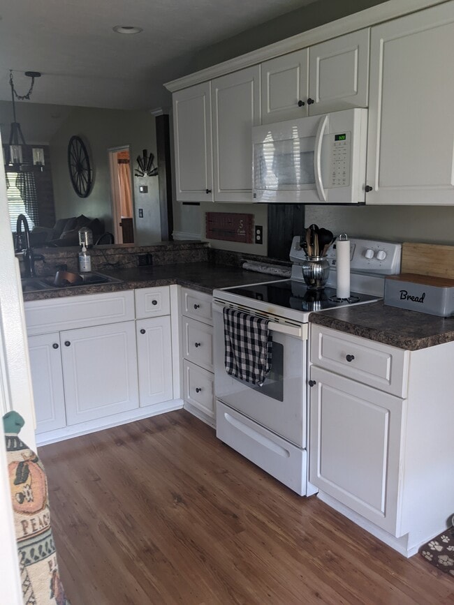 Photo - 230 Sunview Dr Unit 230