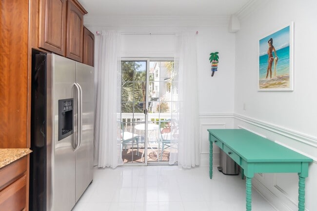 Photo - Lovely Townhome Available In Yacht Cove