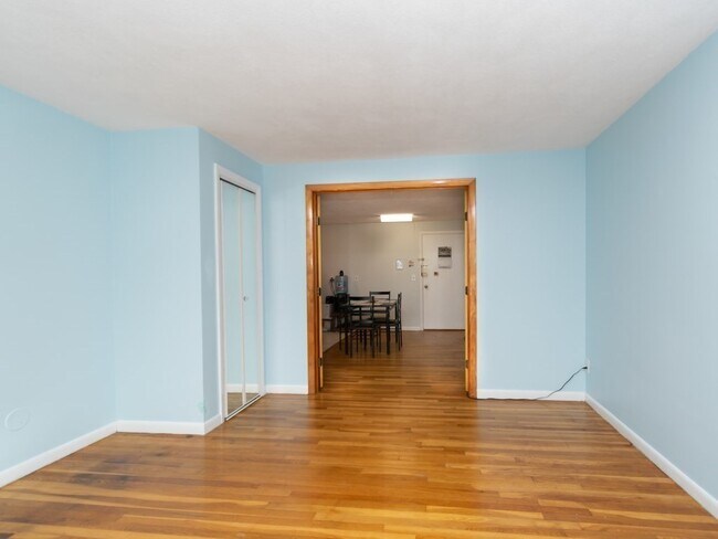 Photo - 20 Radcliffe Rd Unit 206