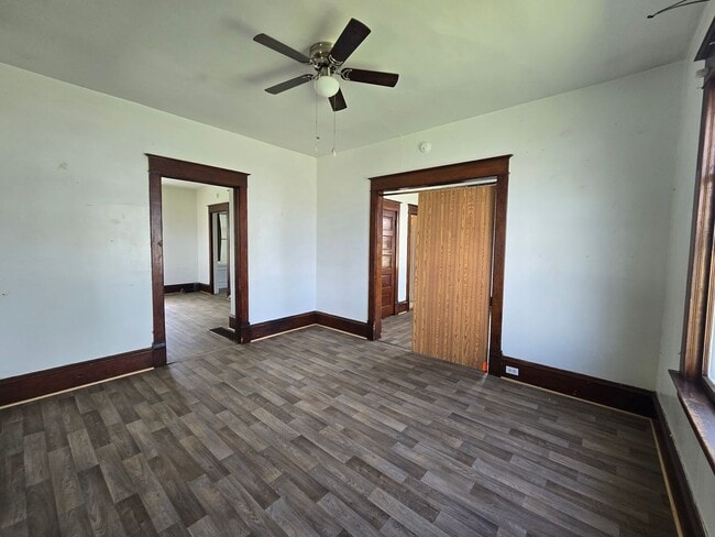 Photo - 319 N 4th St