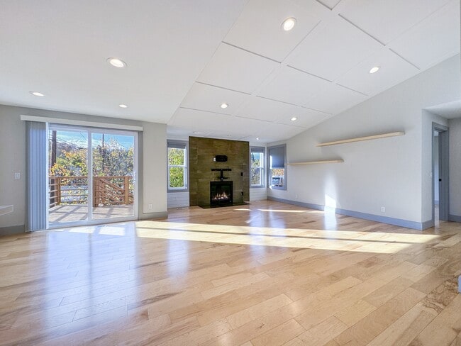 Photo - 5657 23rd Ave SW