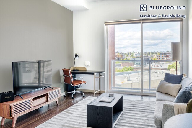 Building Photo - 5398 Russell Ave NW Rental