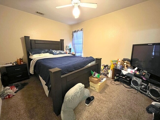 Photo - AUGUST PRE-LEASE!! 3 Bed/3 Bath Duplex in ...