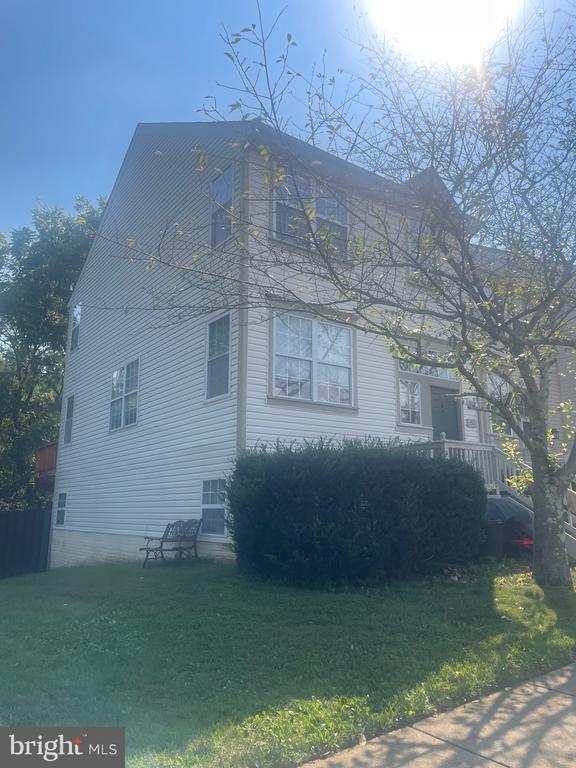 Building Photo - 210 Heaton Ct Rental