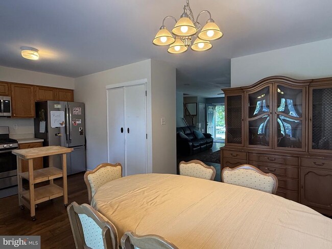Photo - 195 Longford Rd