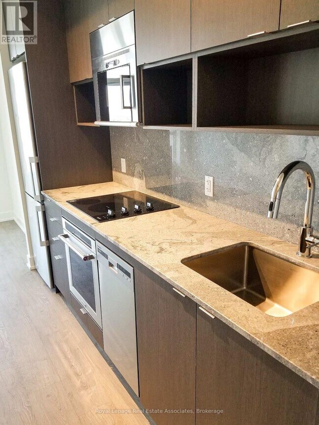 Photo - 7 Mabelle Ave Unit 4405