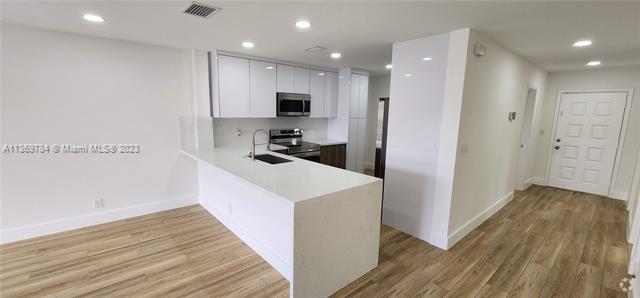 Building Photo - 7355 Woodmont Terrace Rental