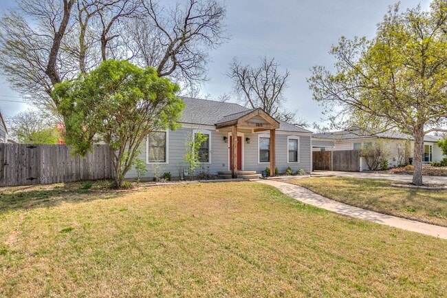 Photo - NOW AVAILABLE - Santa Rita Charmer w/ Deta...