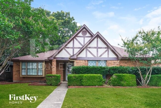 Photo - 1317 Edelweiss Dr House