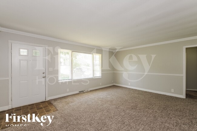 Photo - 11319 Bennington Ave