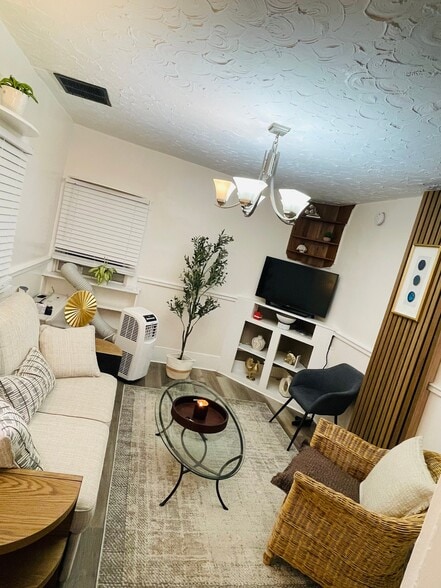 1 Horton Pl