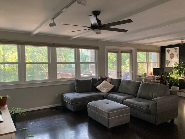 Photo - 1103 Palafox Dr NE