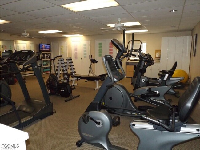 Photo - 11140 Caravel Cir Unidad 109