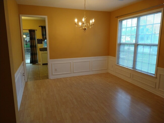 Photo - 715 Soneley Ct